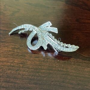 Elegant Silver Rhinestone Brooch